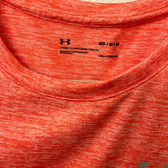 Woman’s Under Armor Tee Size M EUC - Picture 4 of 4